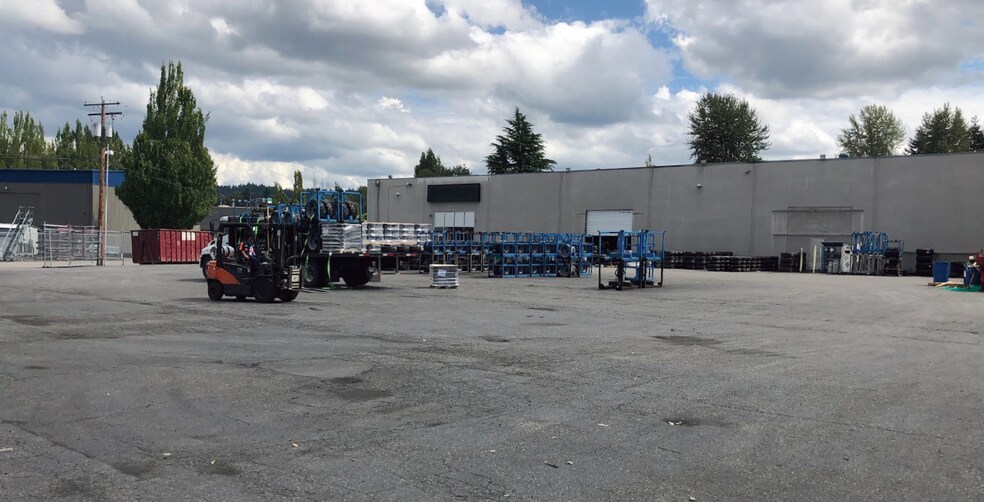 More Photos Of 12815 NE 178th St, Woodinville Warehouse For Lease