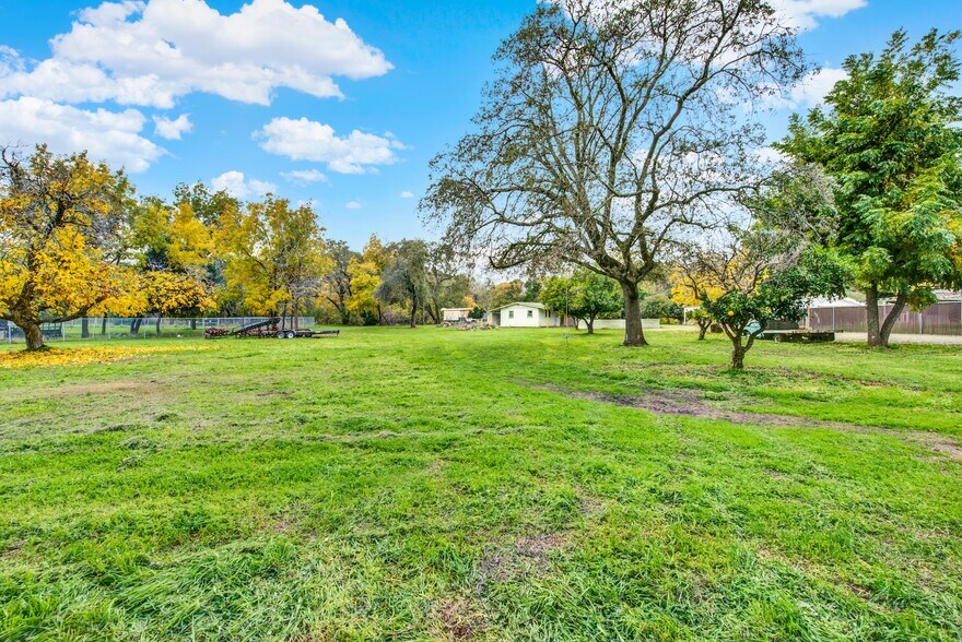 More Photos Of 300-316 Butcher Rd, Vacaville Land For Sale