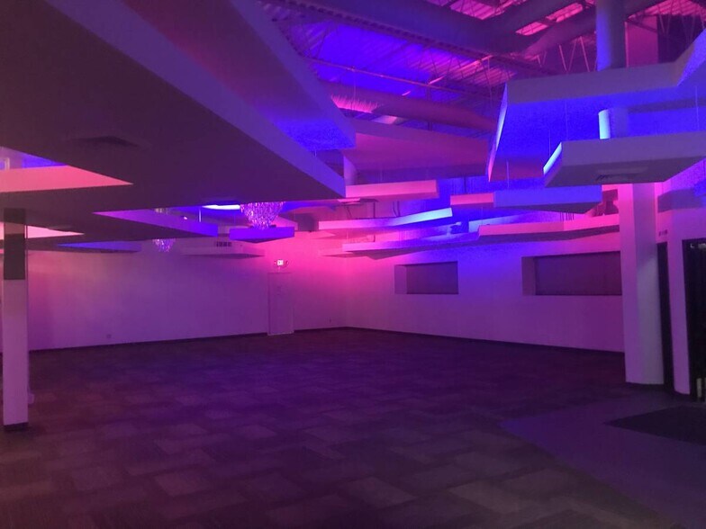 More Photos Of 201 E Lake St, Eau Claire General Retail For Sale