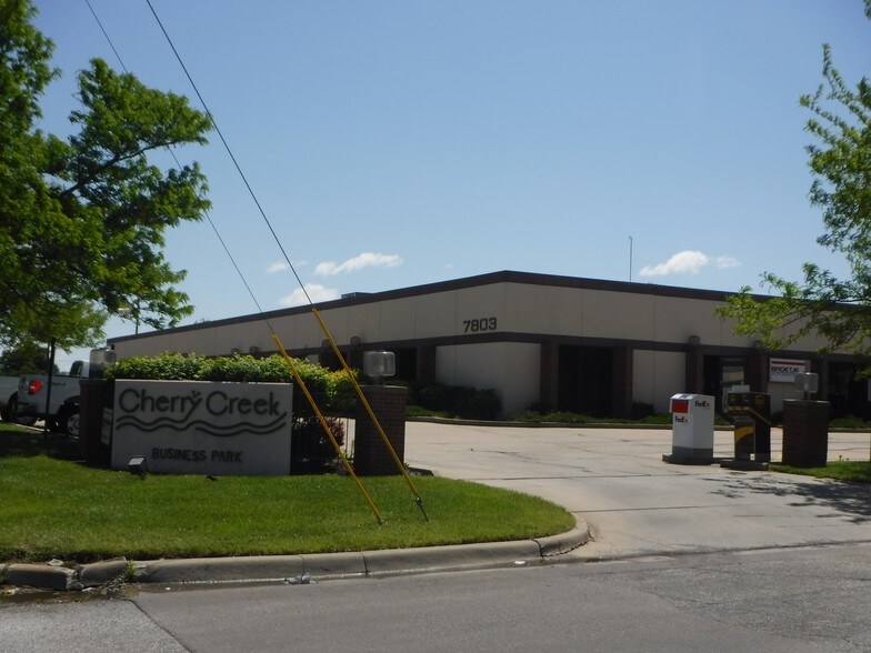 More Photos Of 7803 E Osie St, Wichita Research And Development For Lease