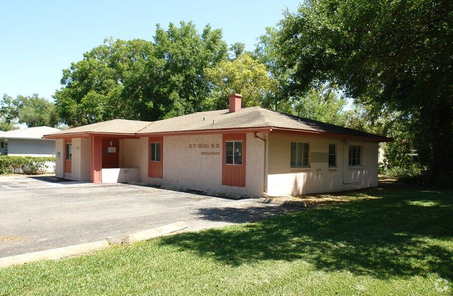 More Photos Of 230 Benmore Dr, Winter Park Medical For Sale