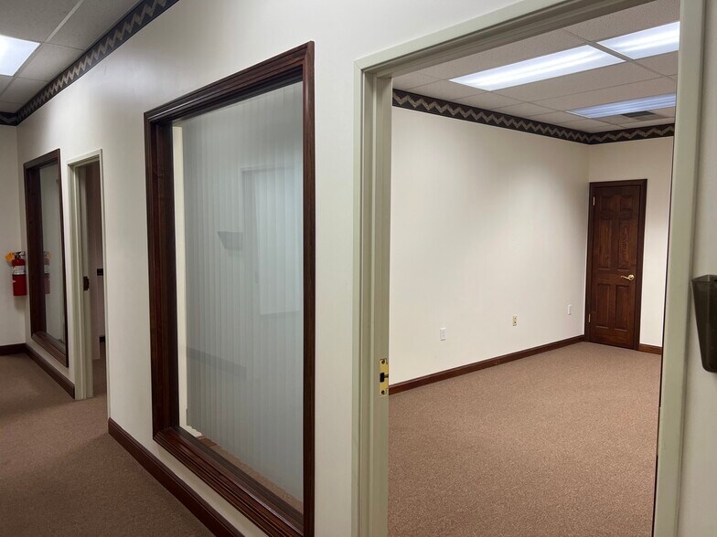 More Photos Of 632 W Main St, Mount Pleasant Bank For Lease
