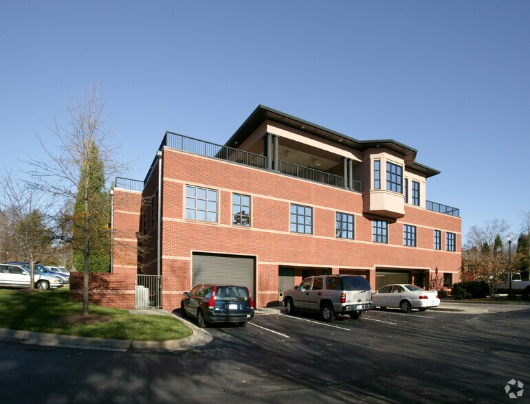 More Photos Of 120 Club Oak Ct, Winston-Salem Office For Sale