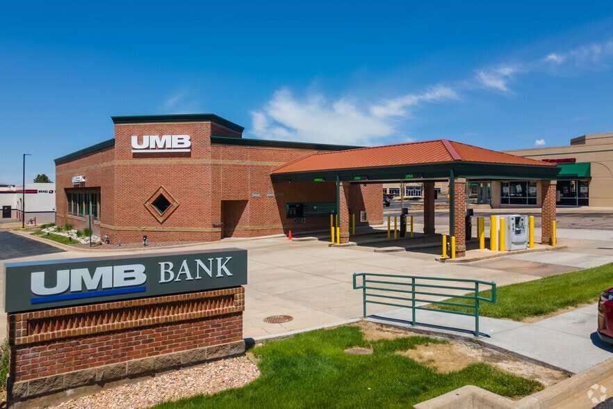 More Photos Of 8110-8292 S University Blvd, Centennial Unknown For Lease