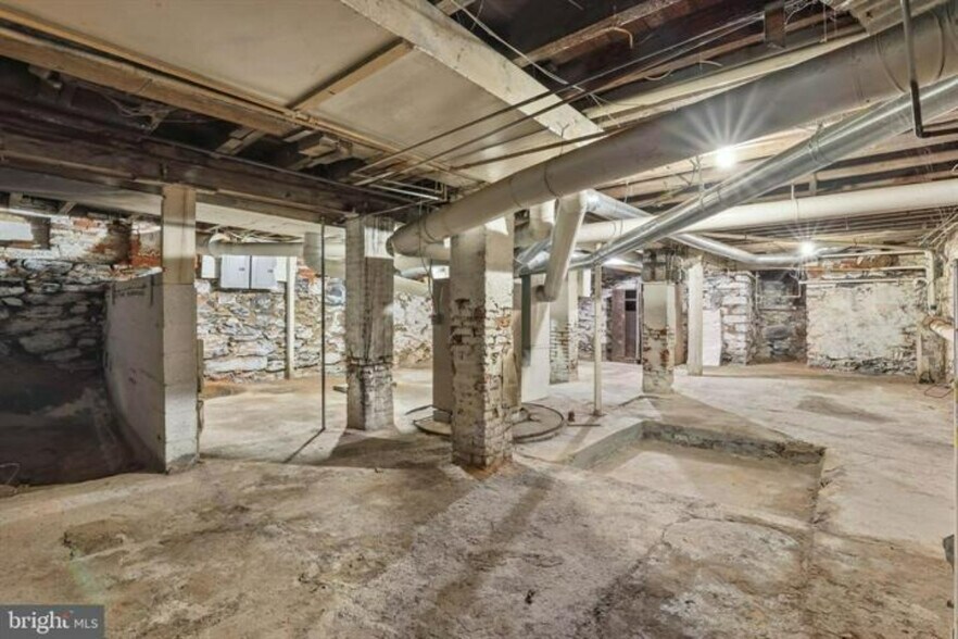 More Photos Of 233 W Chestnut St, Lancaster Apartments For Sale
