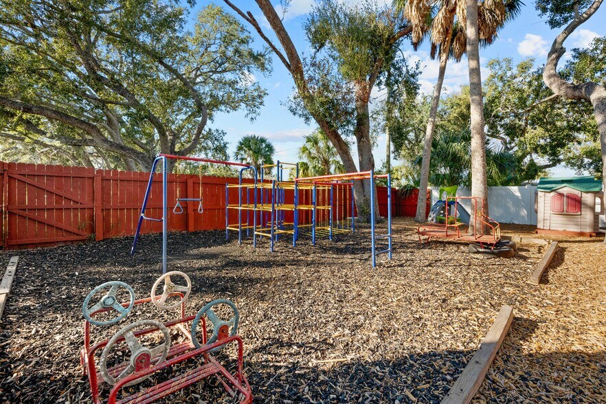 More Photos Of 5301 Memorial Hwy, Tampa Daycare Center For Sale