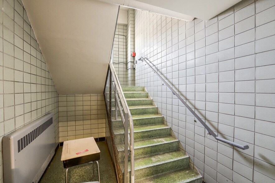 More Photos Of 184 Salem Ave, Dayton Office Residential For Lease