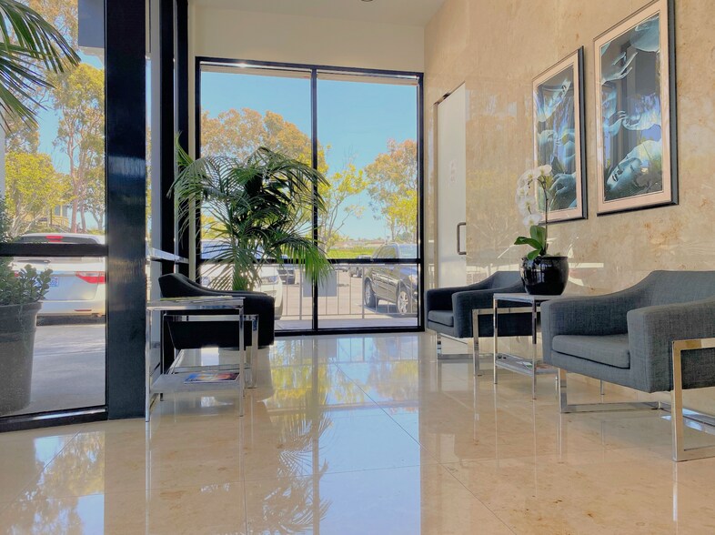 More Photos Of 260 Newport Center Dr, Newport Beach Coworking Space