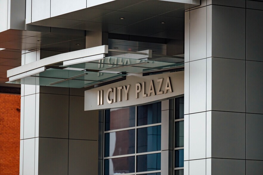 More Photos Of 400 Convention St, Baton Rouge Office For Lease