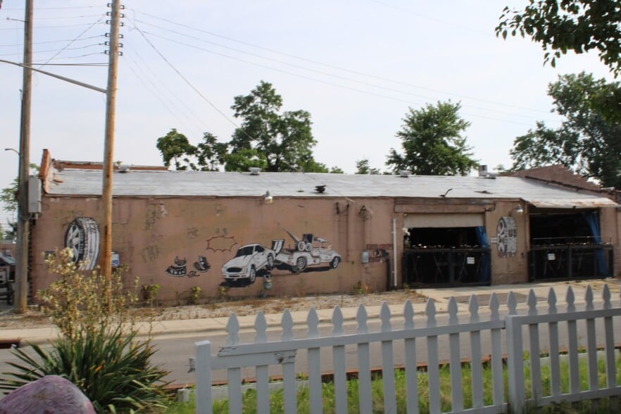 More Photos Of 1394 Joyce Ave, Columbus Flex For Sale