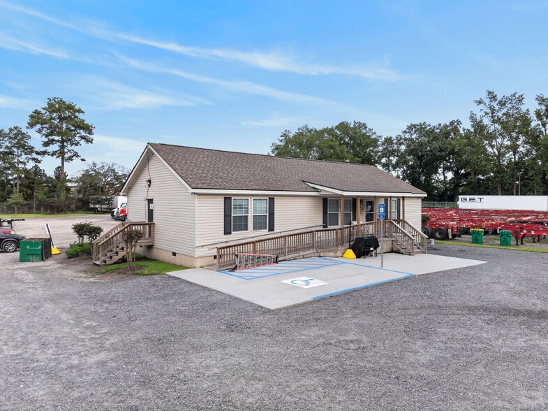 More Photos Of 200 Dean Forest Rd, Garden City Land For Sale