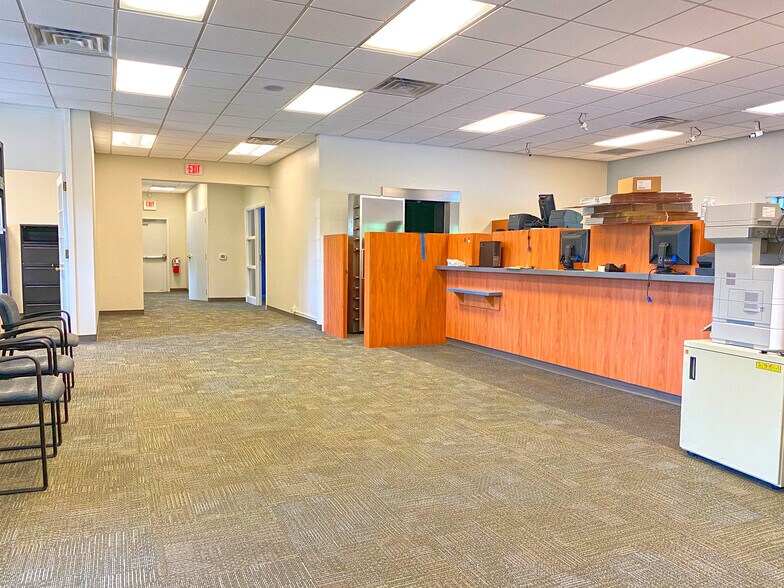 More Photos Of 1245 Cocoa Ave, Hershey Office For Sale