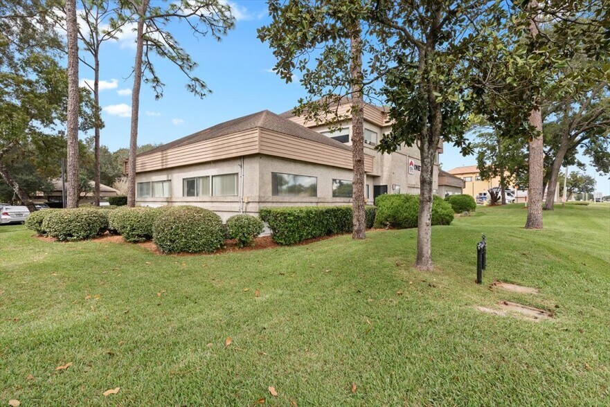 More Photos Of 4540 Southside Blvd, Jacksonville Loft Creative Space For Lease