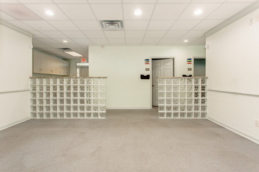 More Photos Of 316 W Pike St, Lawrenceville Medical For Lease