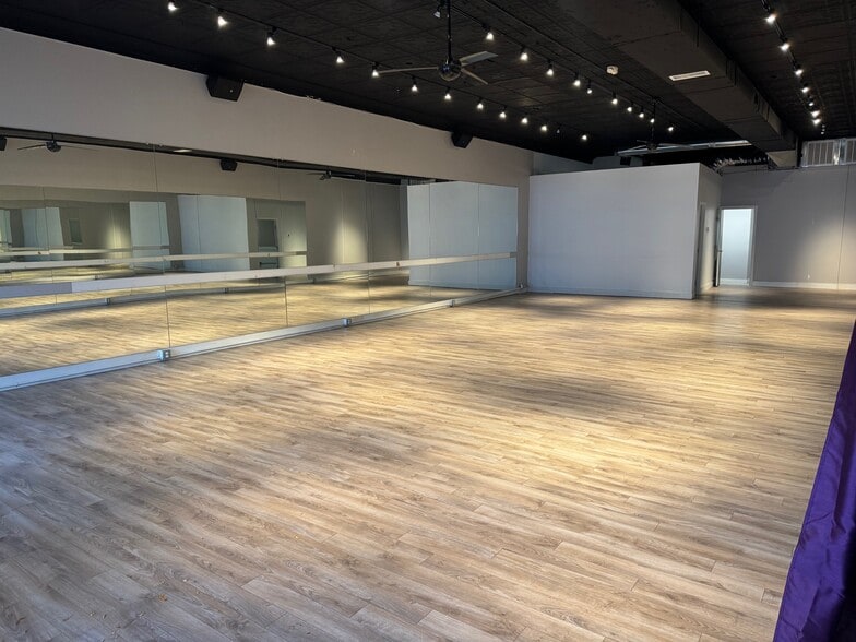 More Photos Of 650-656 Washington St, Norwood Storefront For Lease