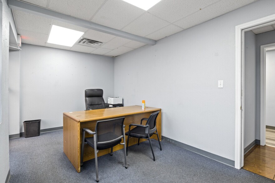 More Photos Of 2300 W Ferguson Rd, Mount Pleasant Freestanding For Lease