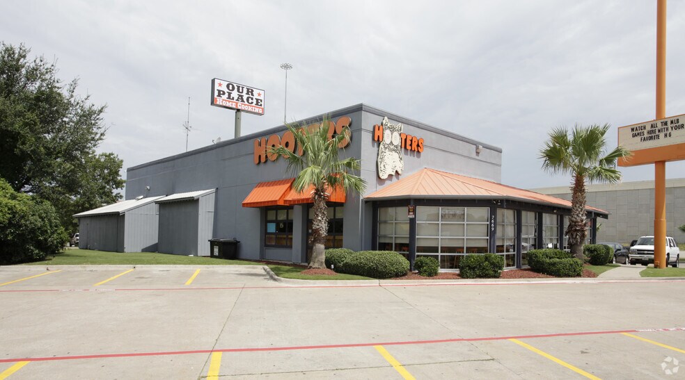 More Photos Of 7669 Grapevine Hwy, North Richland Hills Restaurant For Sale
