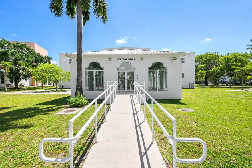 More Photos Of 301 SW 13th Ave, Fort Lauderdale Office For Sale