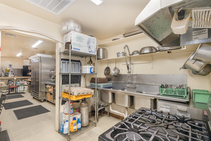 More Photos Of 15220 Kings Hwy, Montross Restaurant For Sale