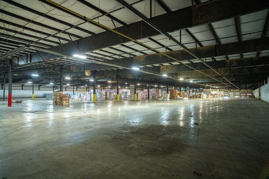 More Photos Of 11200 Wildwood Dr, Olive Branch Manufacturing For Lease