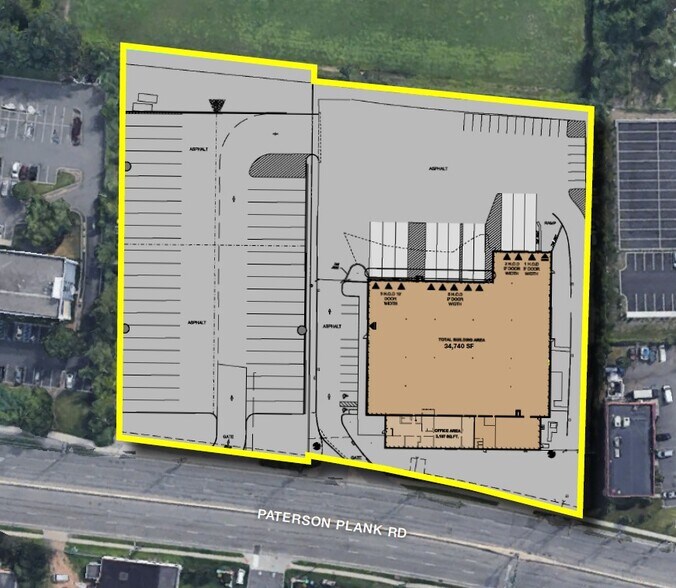More Photos Of 890 Paterson Plank Rd, East Rutherford Manufacturing For Lease