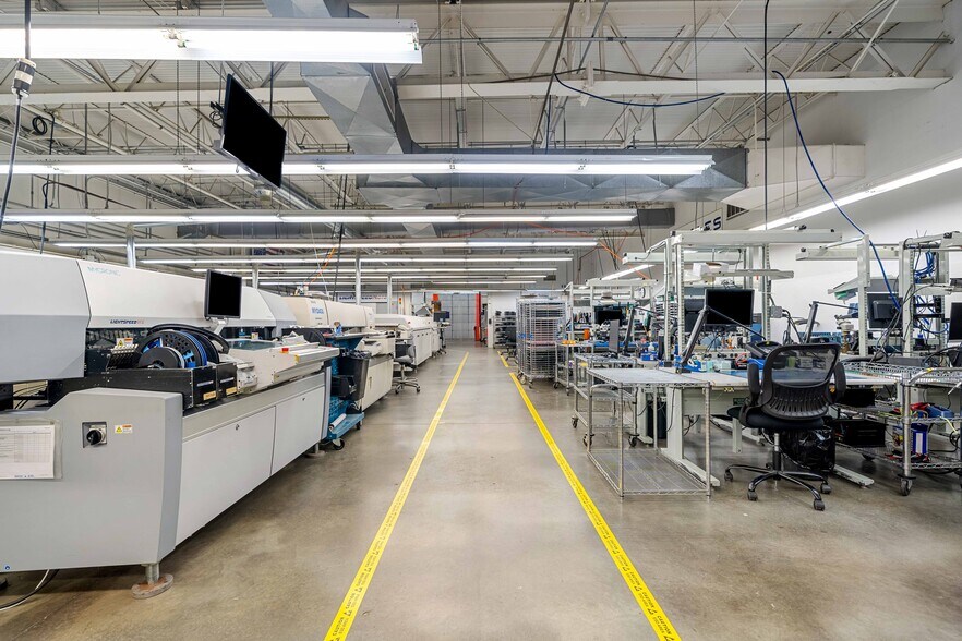 More Photos Of 63 Neck Rd, Haverhill Light Manufacturing For Lease