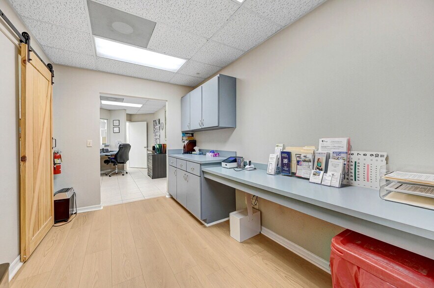 More Photos Of 1801 Sarno Rd, Melbourne Medical For Sale