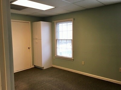 More Photos Of 7961 Hwy 92, Woodstock Medical For Lease