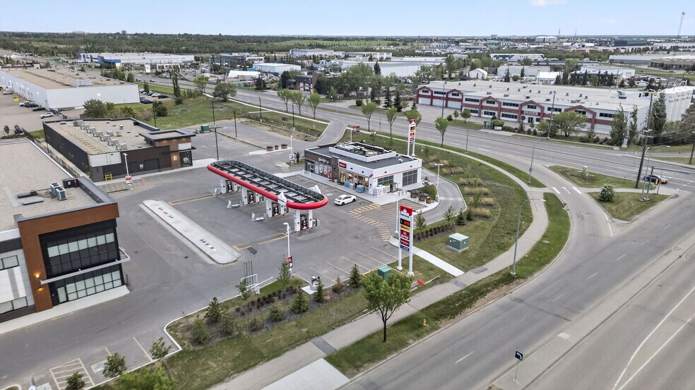 More Photos Of 4905 Roper Rd NW, Edmonton Unknown For Lease