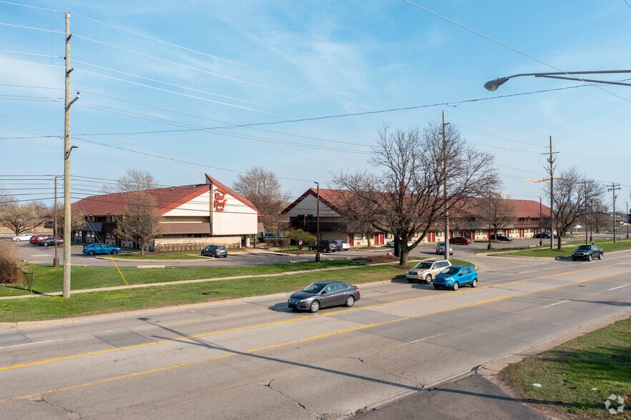 More Photos Of 26300 Dequindre Rd, Warren Hotel For Sale