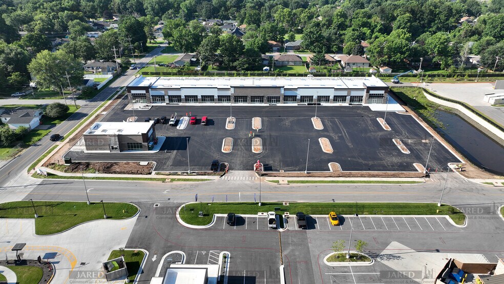 More Photos Of 3380-3428 W Sunshine St, Springfield Storefront For Lease