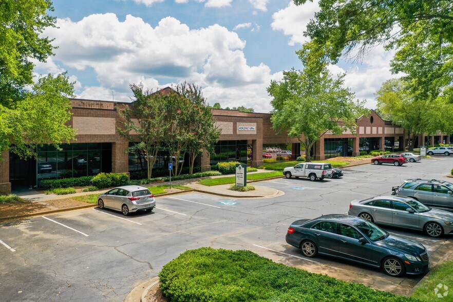 More Photos Of 1100 Northmeadow Pky, Roswell Unknown For Lease