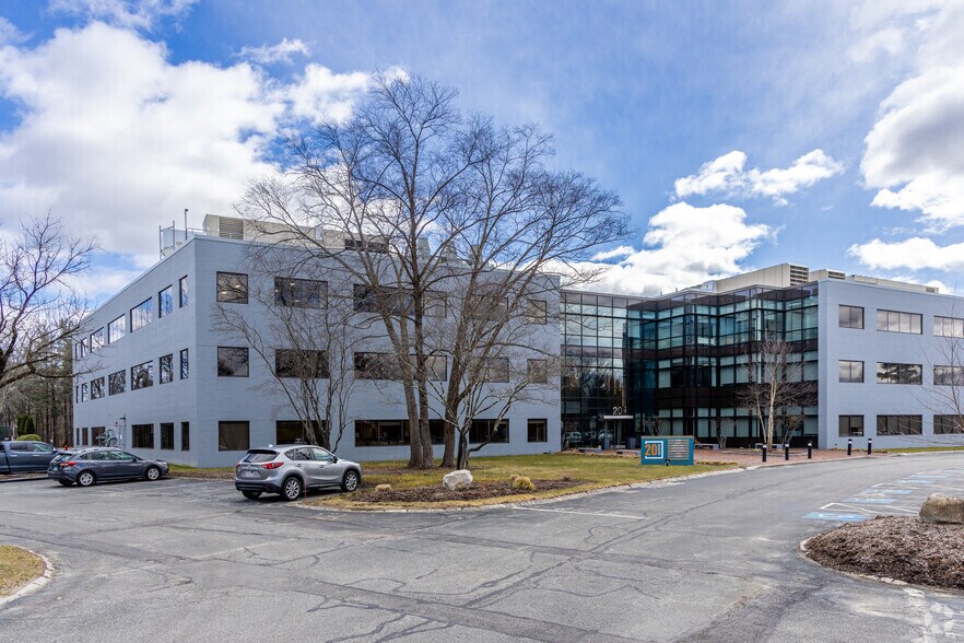 More Photos Of 20 Maguire Rd, Lexington Office For Lease
