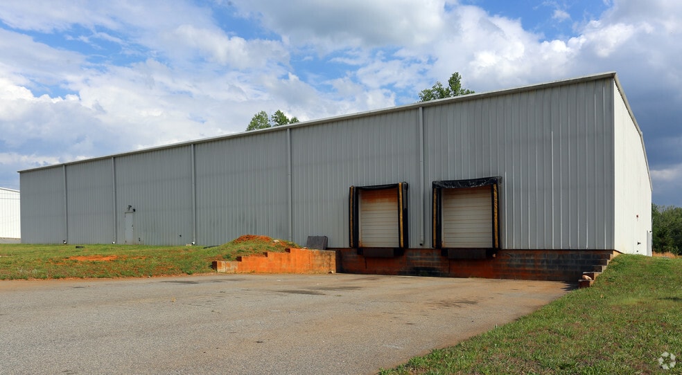 More Photos Of 3123 Cedar Park, Greensboro Warehouse For Lease