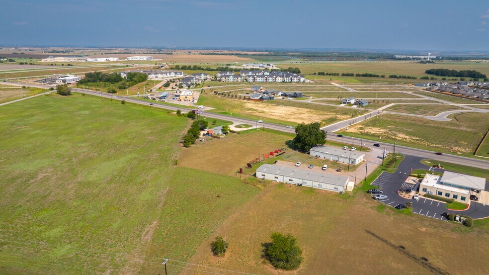 More Photos Of 2000 W San Antonio St, Lockhart Land For Sale