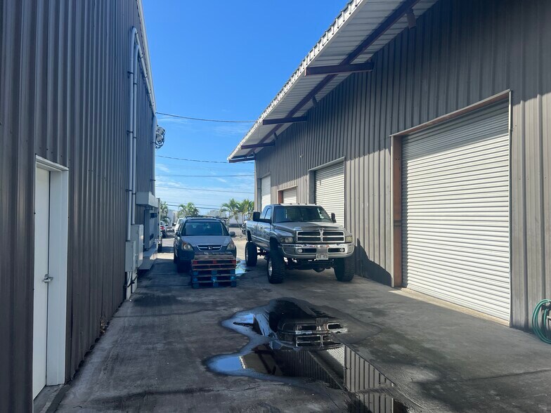 More Photos Of 73-4081 Hulikoa Dr, Kailua Kona Industrial For Lease