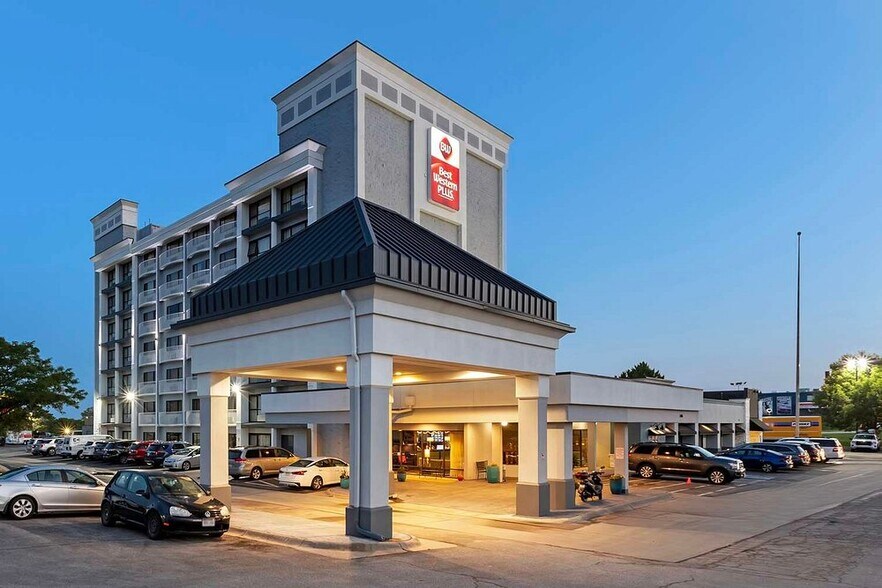 More Photos Of 4706 S 108th St, Omaha Hotel For Sale