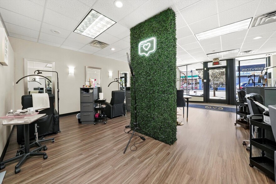 More Photos Of 3322 Ridge Rd, Lansing Storefront For Lease