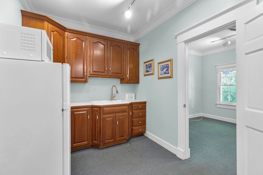 More Photos Of 88101 Old Hwy, Islamorada Office For Sale