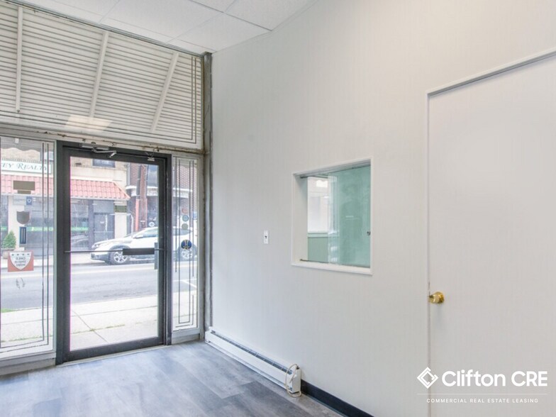 More Photos Of 288 Stuyvesant Ave, Lyndhurst General Retail For Lease