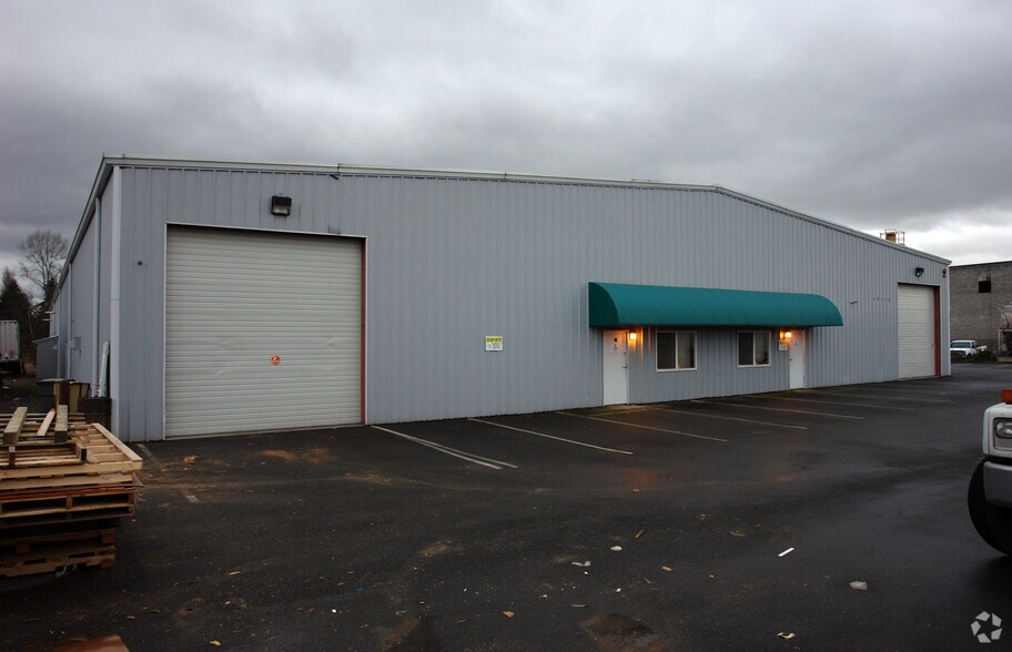 More Photos Of 13115 41st Ave NE, Marysville Manufacturing For Sale