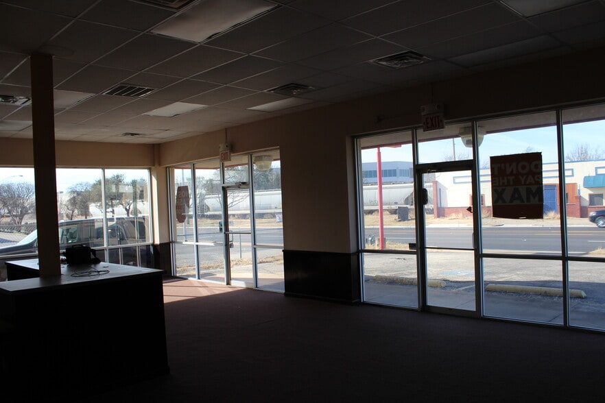 More Photos Of 1905 8th Ave, Fort Worth Freestanding For Lease