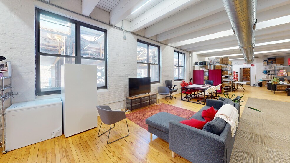 More Photos Of 314 W Institute Pl, Chicago Loft Creative Space For Lease
