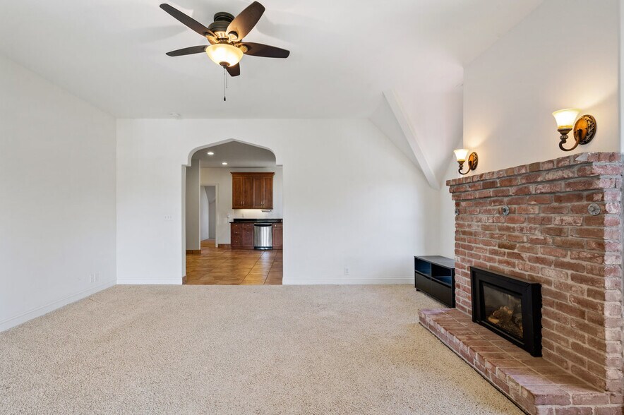 More Photos Of 333 G St, San Rafael Apartments For Sale