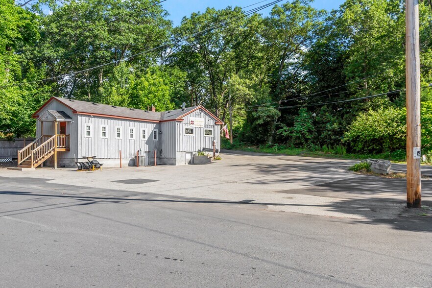 More Photos Of 80 Honora Ave ave, Dracut General Retail For Sale