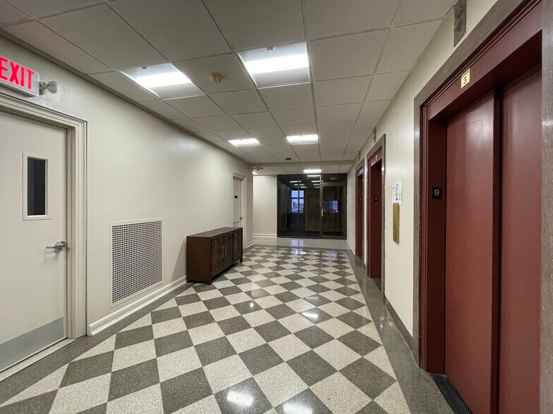 More Photos Of 17 Academy St, Newark Office For Lease