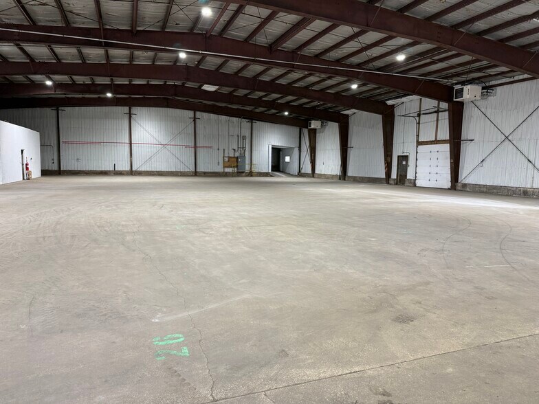 More Photos Of 625 Menomonee St, Theresa Warehouse For Lease