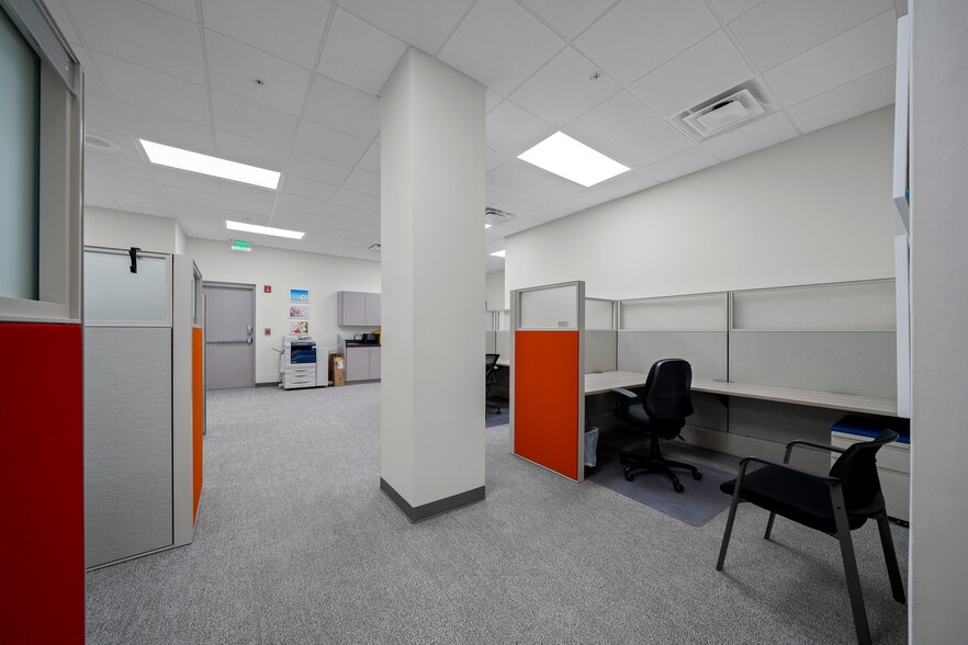 More Photos Of 1930 SW 38th Ave, Ocala Office For Lease