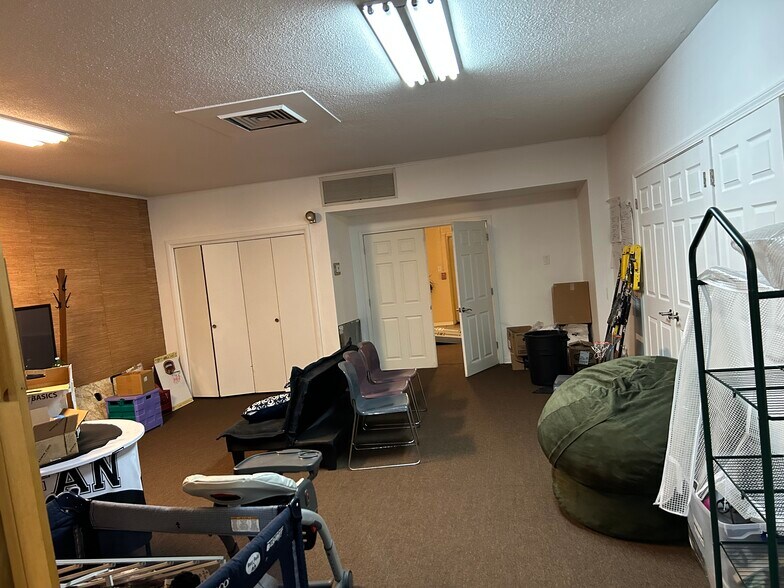 More Photos Of 1106-1110 Madison St, Oak Park Specialty For Sale