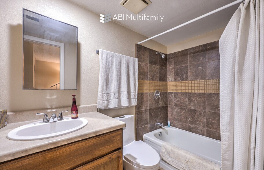 More Photos Of 376 N 15th St, Las Vegas Apartments For Sale